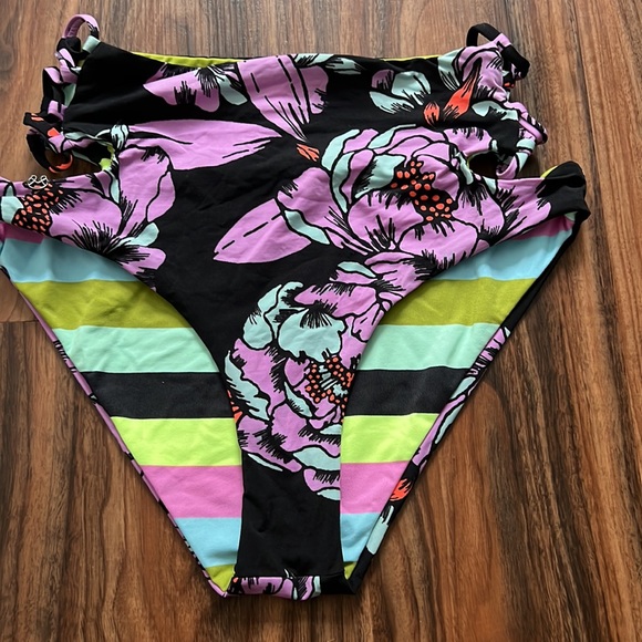 NWOT Maaji Reversible Mauve Moonlight Chorus Bikini Bottom - Picture 6 of 16